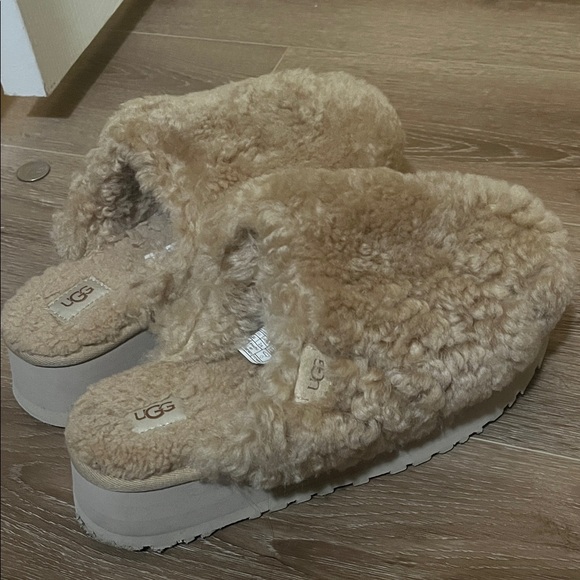 UGG Beige Plush Slippers - Picture 2 of 2